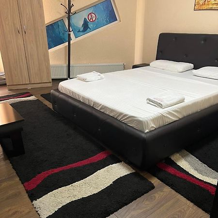 Hotelwhite Gjilan Eksteriør billede