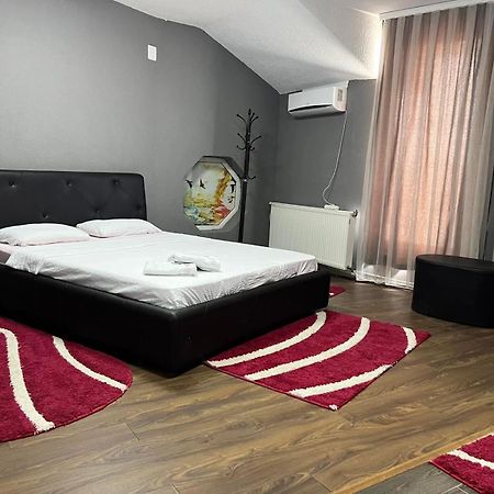 Hotelwhite Gjilan Eksteriør billede