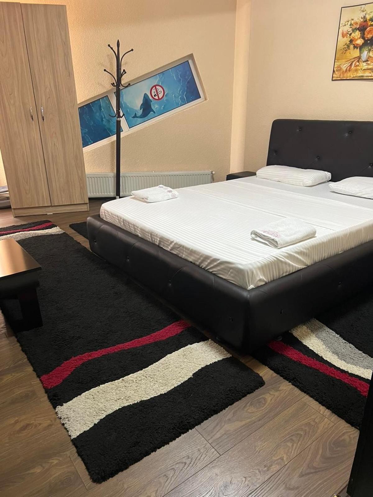 Hotelwhite Gjilan Eksteriør billede