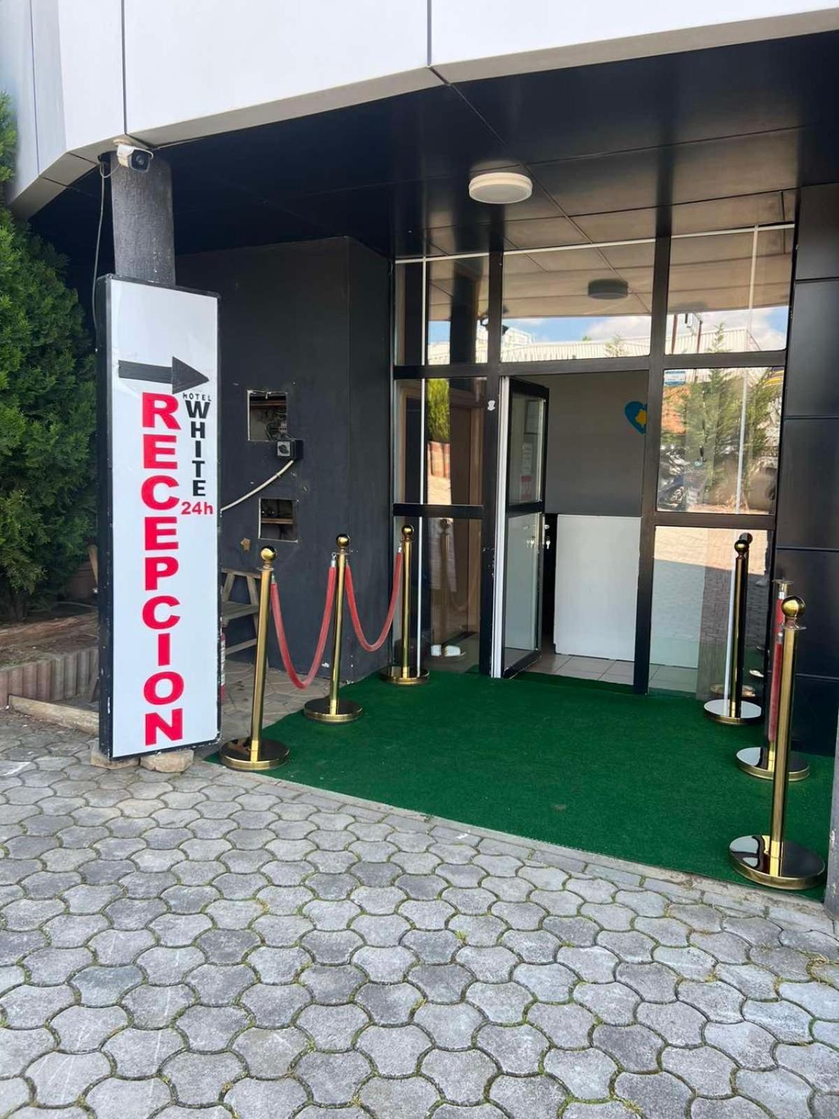 Hotelwhite Gjilan Eksteriør billede