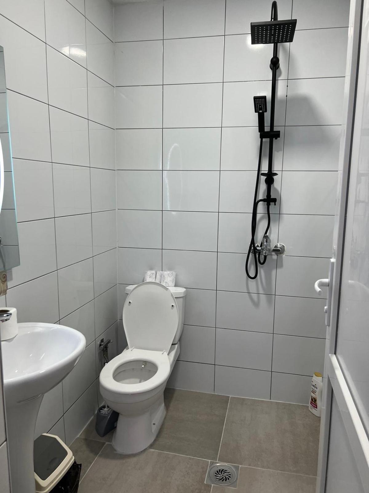 Hotelwhite Gjilan Eksteriør billede
